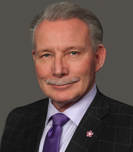 Thomas Handley headshot