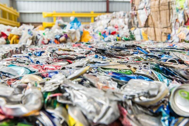 bales of crushed aluminum cans 