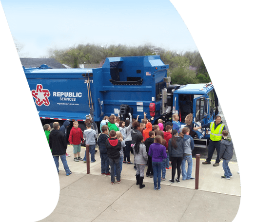 Muni-Joplin-MO-trash-truck-kids
