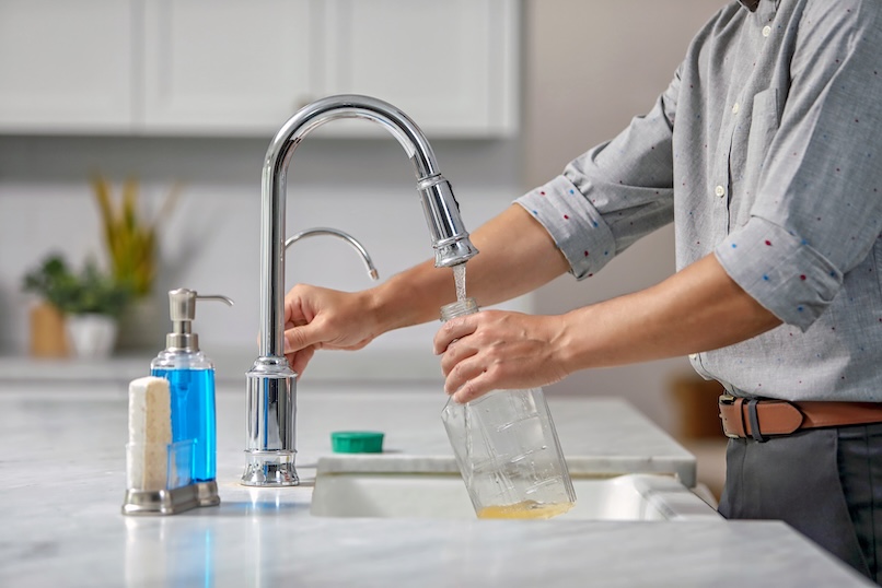 Rinsing-Juice-Bottle