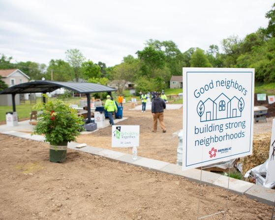 volunteers with national neighborhood promise community garden