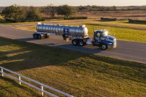 ES-Trailer-stainless-steel-tanker