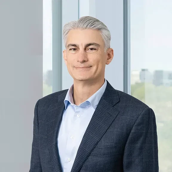 Headshot of Ian Craig