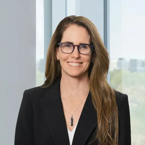 Headshot of Meg Reynolds