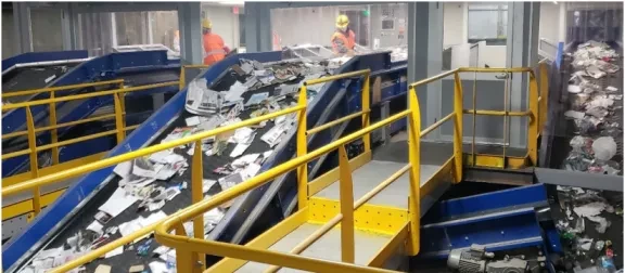 Recycling center conveyor belt