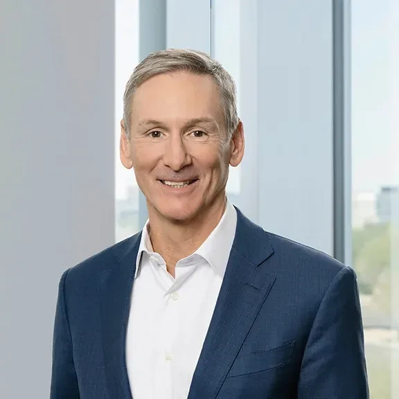 Headshot of Tom Linebarger